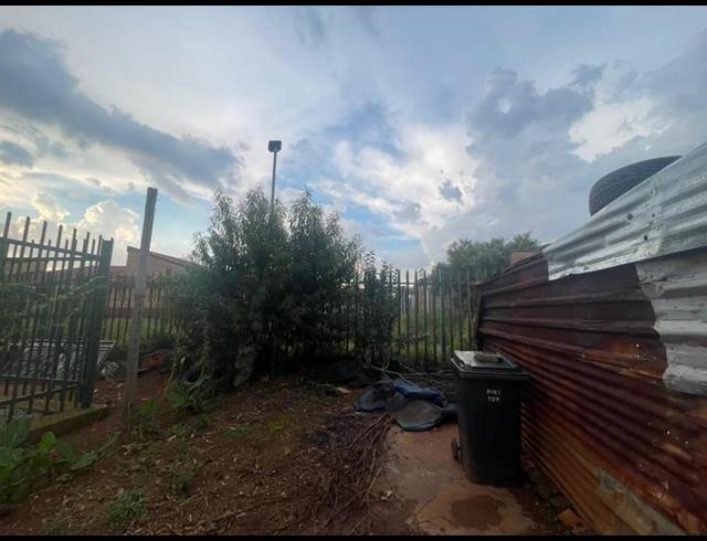 LAND FOR SALE IN KANANA PARK